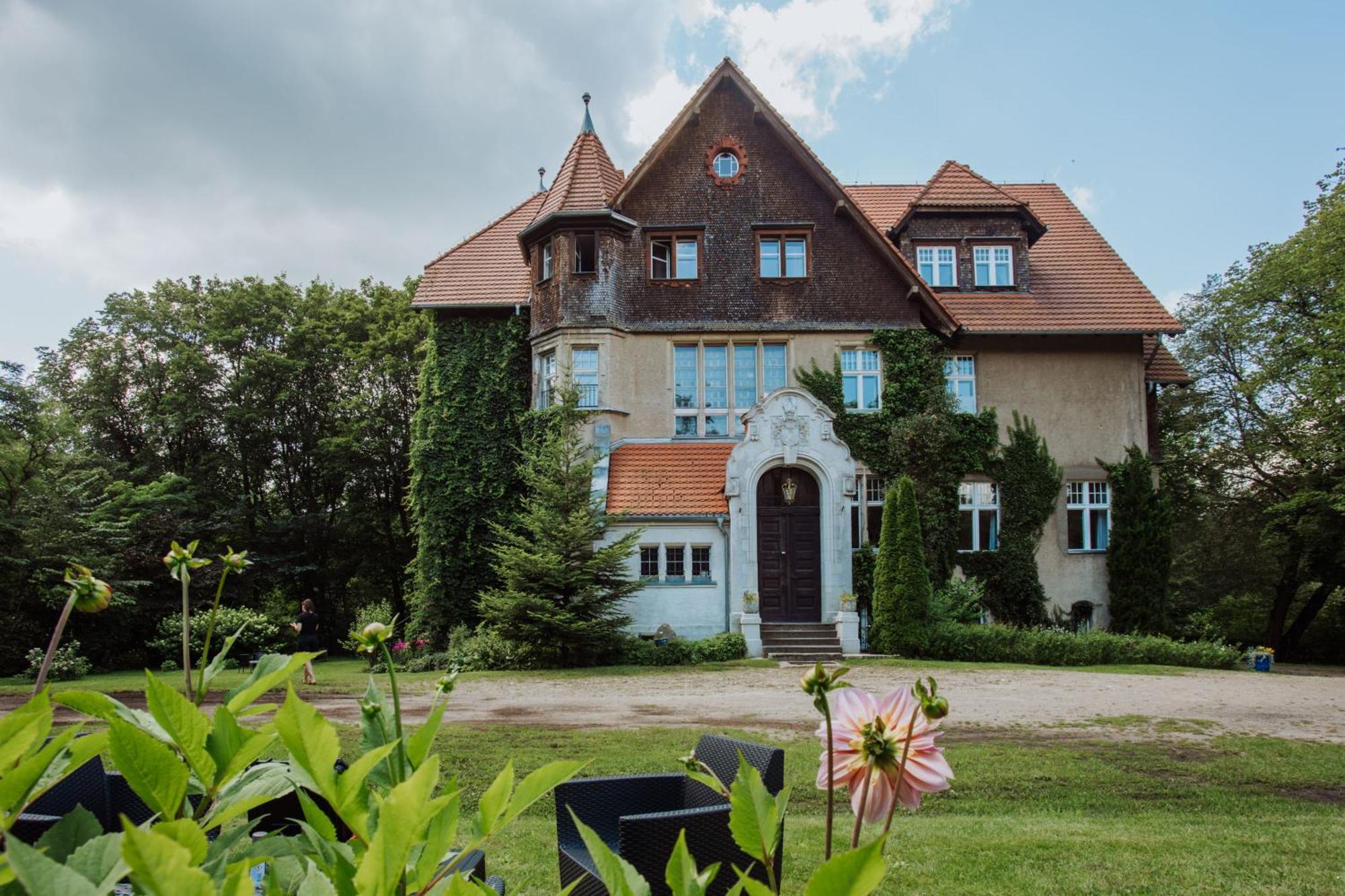 Palac Mysliwski Orle Solutions Miroslawiec Luaran gambar