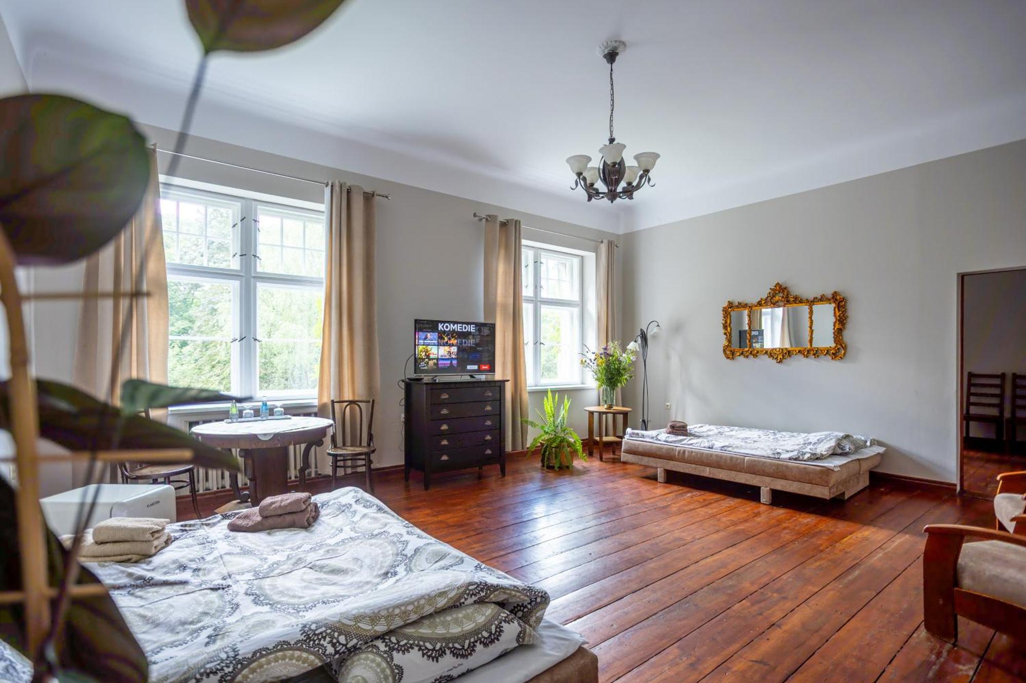 Palac Mysliwski Orle Solutions Miroslawiec Luaran gambar